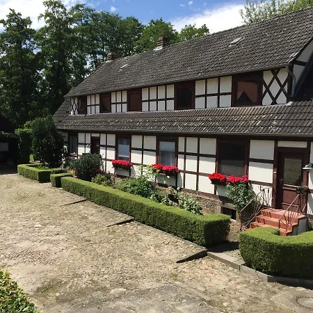 Hof 2*