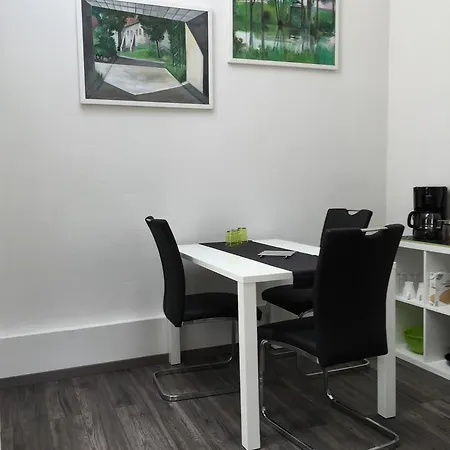 Hof Aparthotel 2*